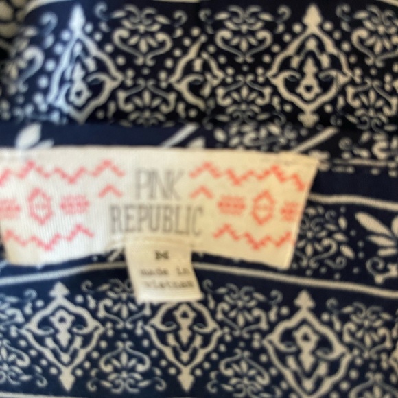 Blue and white blouse - Picture 6 of 6